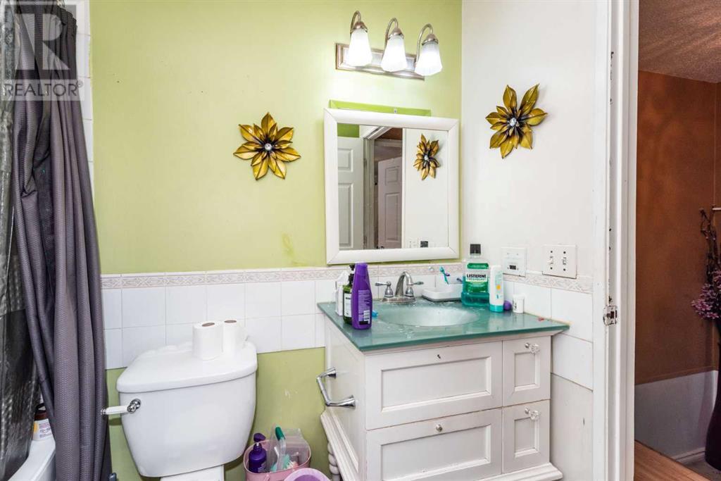 Single Family House for Sale in   Street Castleridge Calgary 