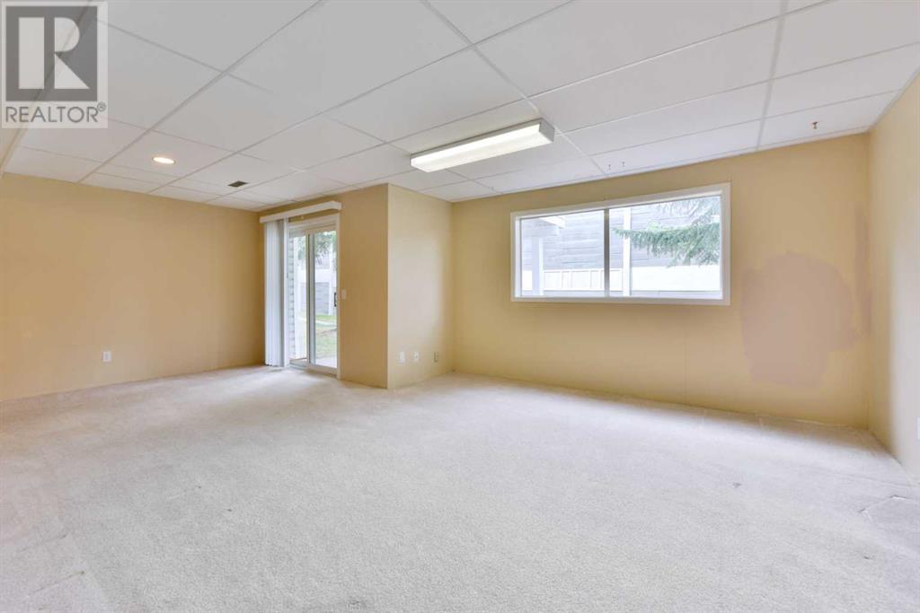 Single Family House Bungalow for Sale in  Macewan Ridge Villas NW MacEwan Glen Calgary 