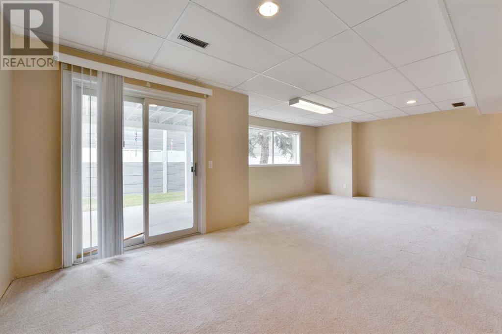 Single Family House Bungalow for Sale in  Macewan Ridge Villas NW MacEwan Glen Calgary 