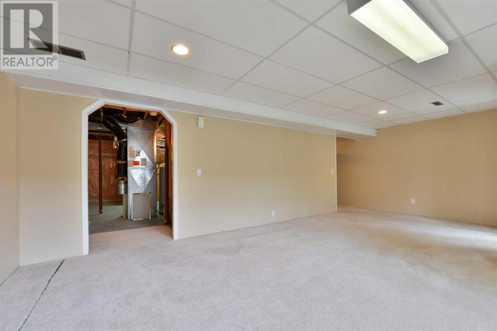 Single Family House Bungalow for Sale in  Macewan Ridge Villas NW MacEwan Glen Calgary 