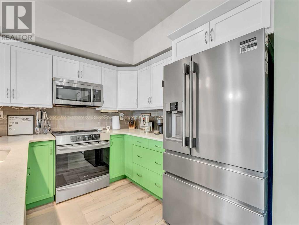 Single Family House for Sale in    Avenue SE Connaught Medicine Hat 