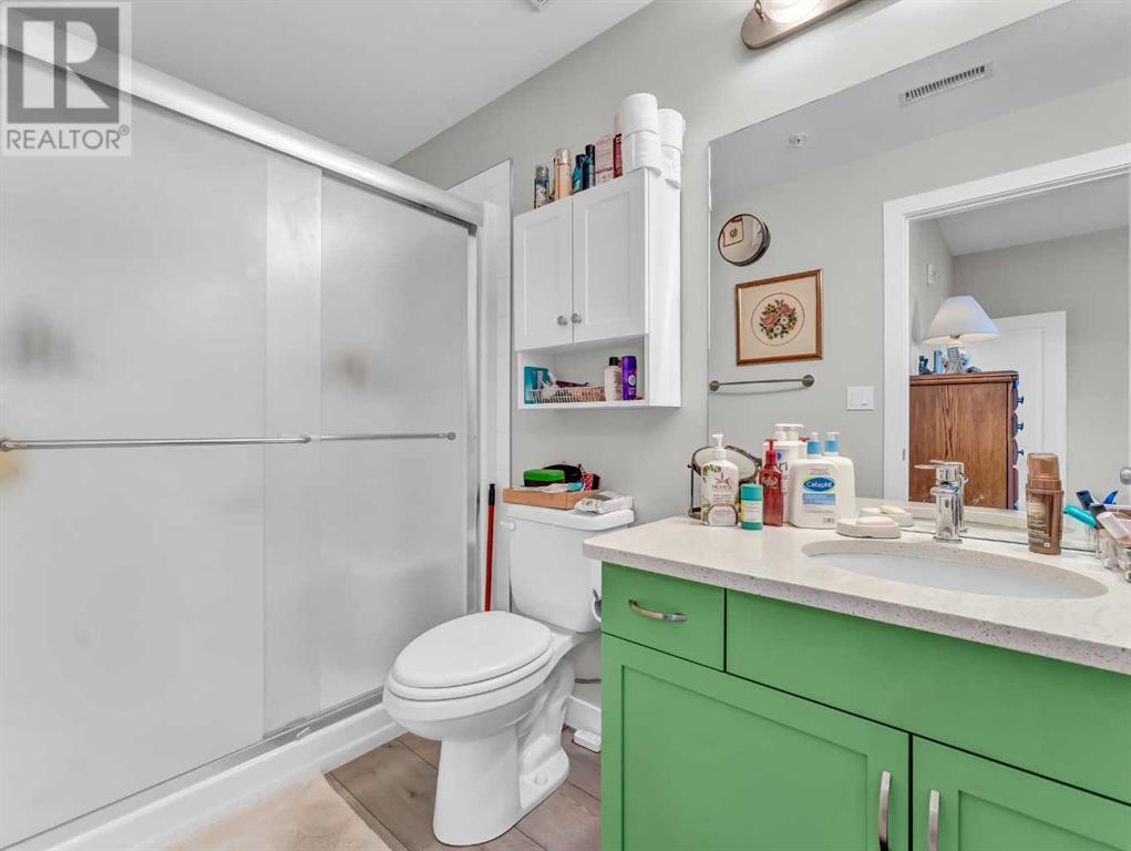 Single Family House for Sale in    Avenue SE Connaught Medicine Hat 