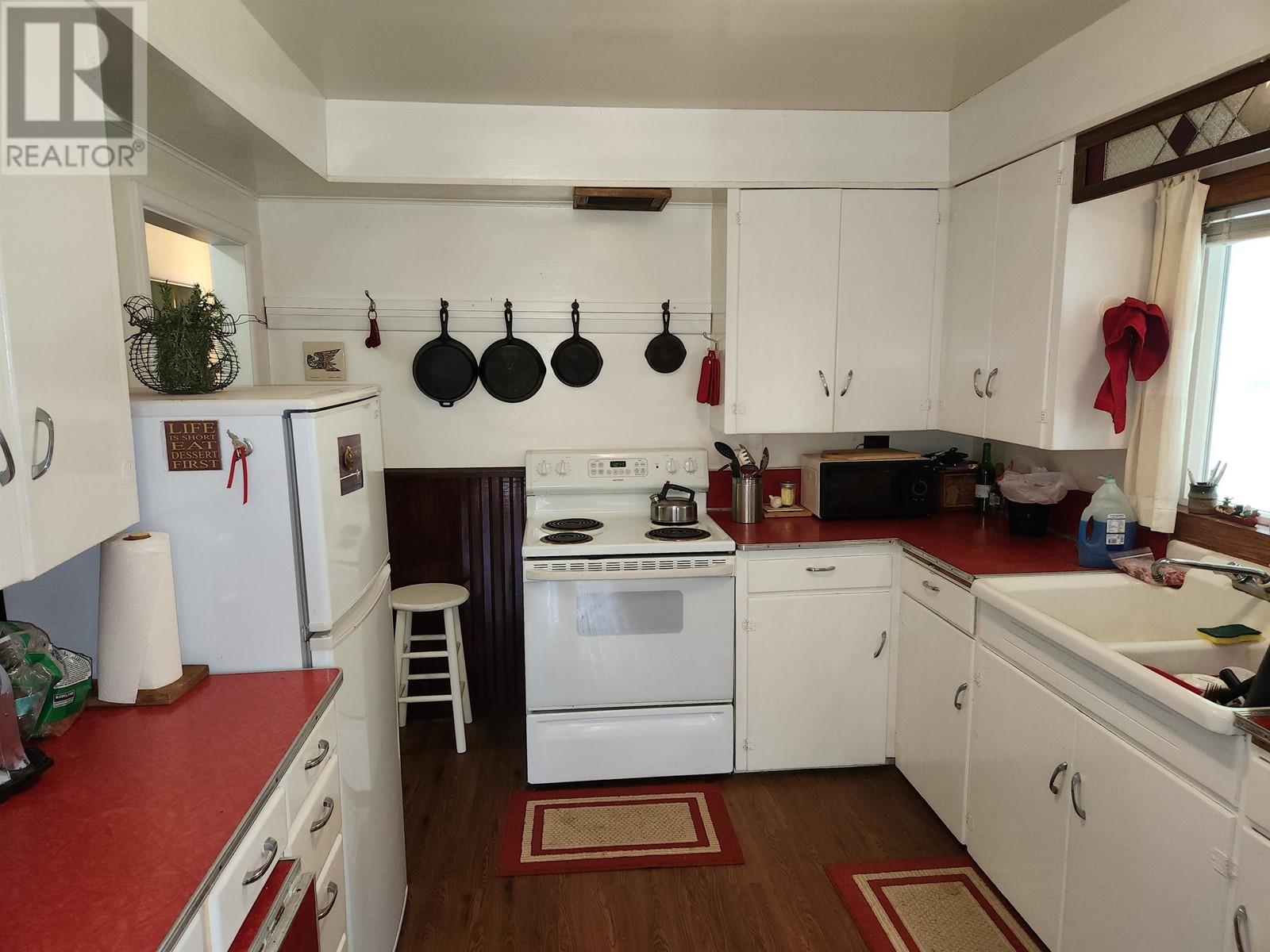 102 GARDEN DRIVE, Bella Coola