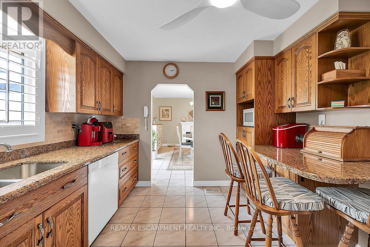 Photo 15 of 102 Kennedy Avenue, Hamilton ON