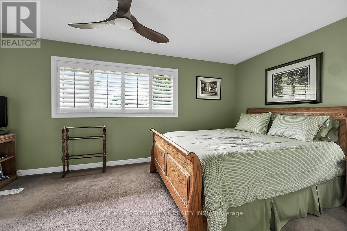 Photo 17 of 102 Kennedy Avenue, Hamilton ON