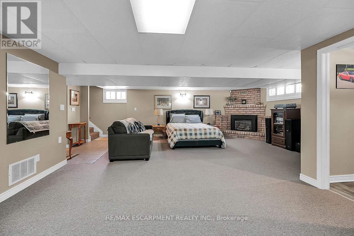 Photo 21 of 102 Kennedy Avenue, Hamilton ON