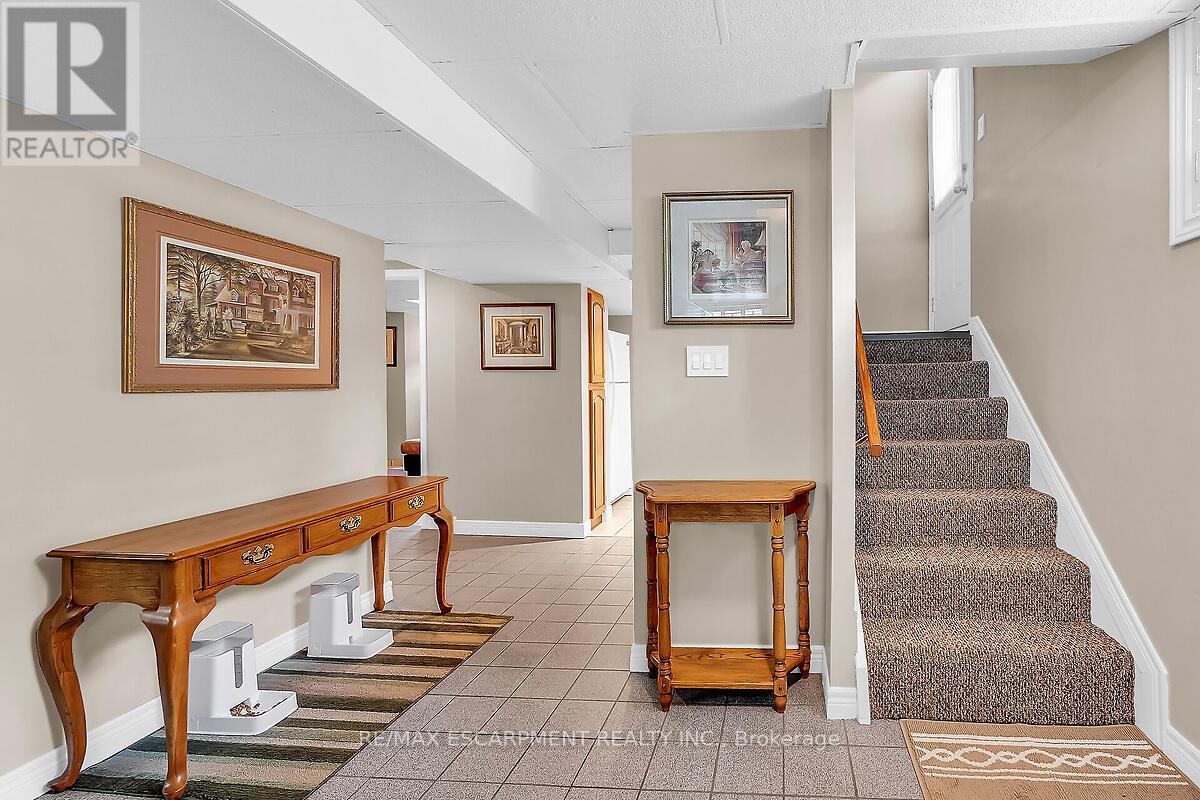 Photo 25 of 102 Kennedy Avenue, Hamilton ON