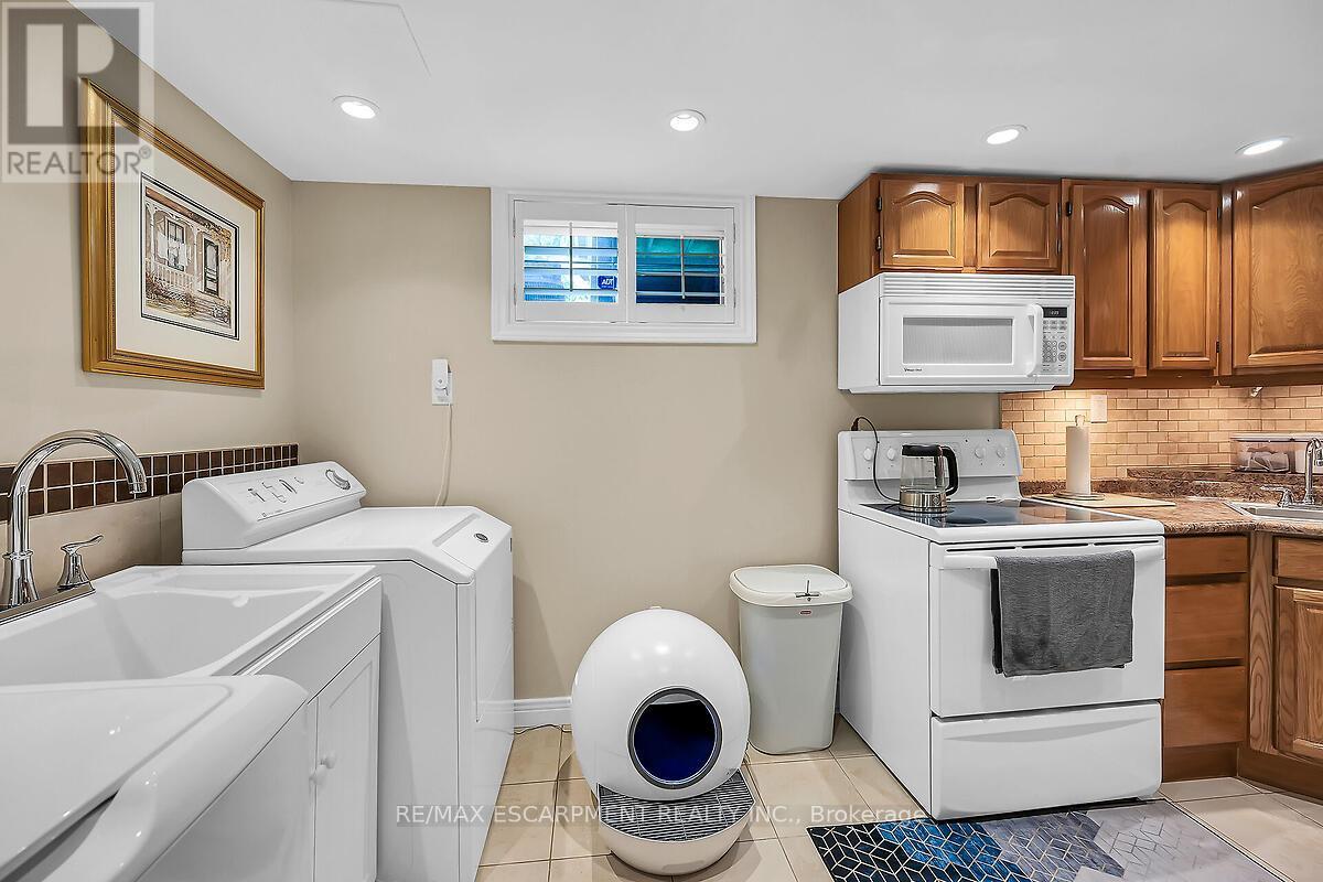 Photo 27 of 102 Kennedy Avenue, Hamilton ON