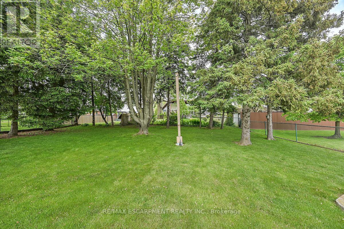 Photo 37 of 102 Kennedy Avenue, Hamilton ON