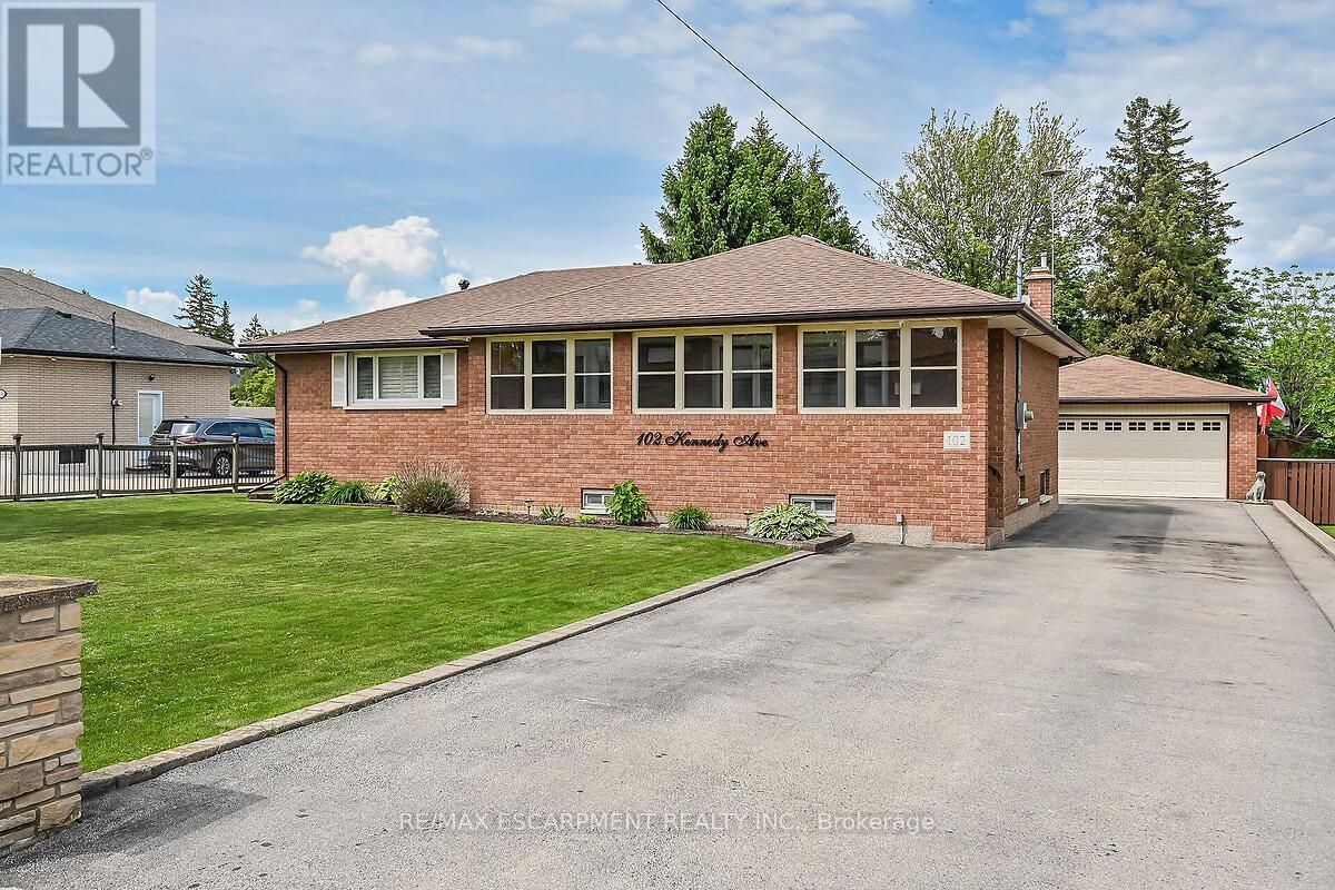 Photo 44 of 102 Kennedy Avenue, Hamilton ON
