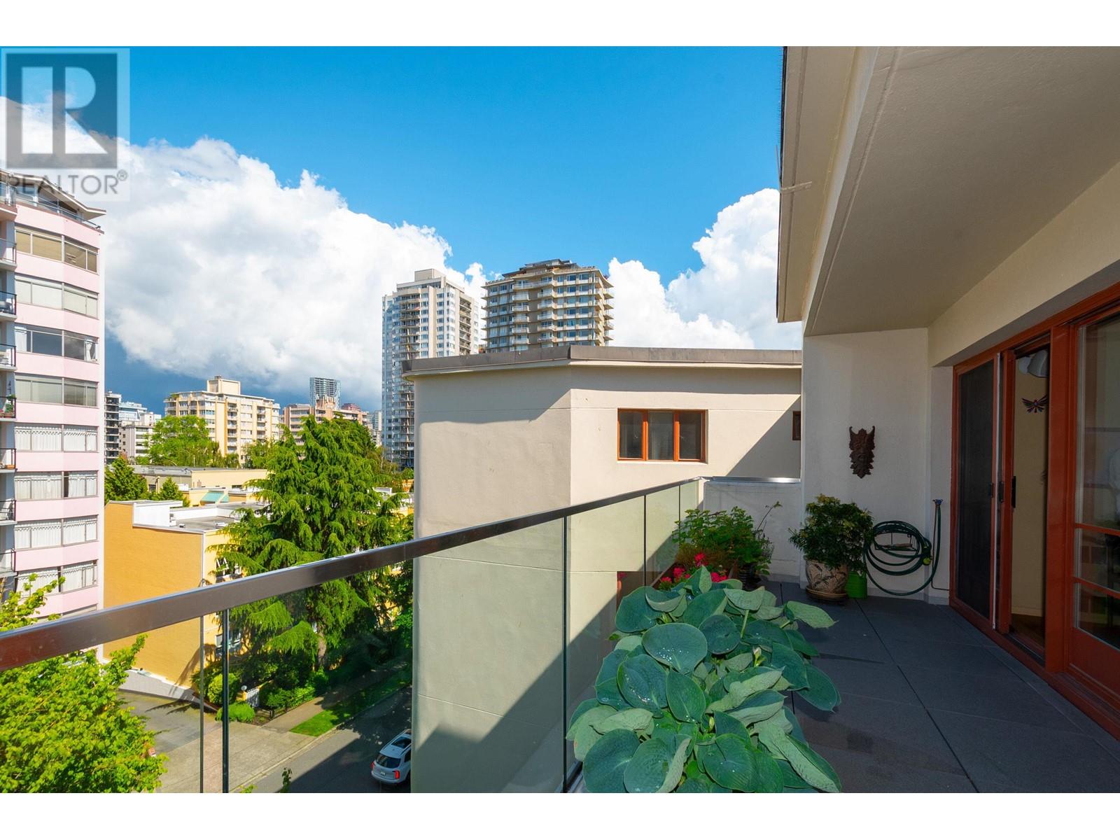 606 1949 BEACH AVENUE, Vancouver real estate listing R3009935