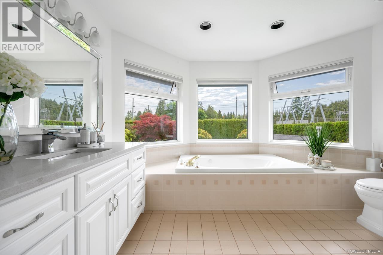 4888 3 AVENUE, Delta real estate listing R3009913