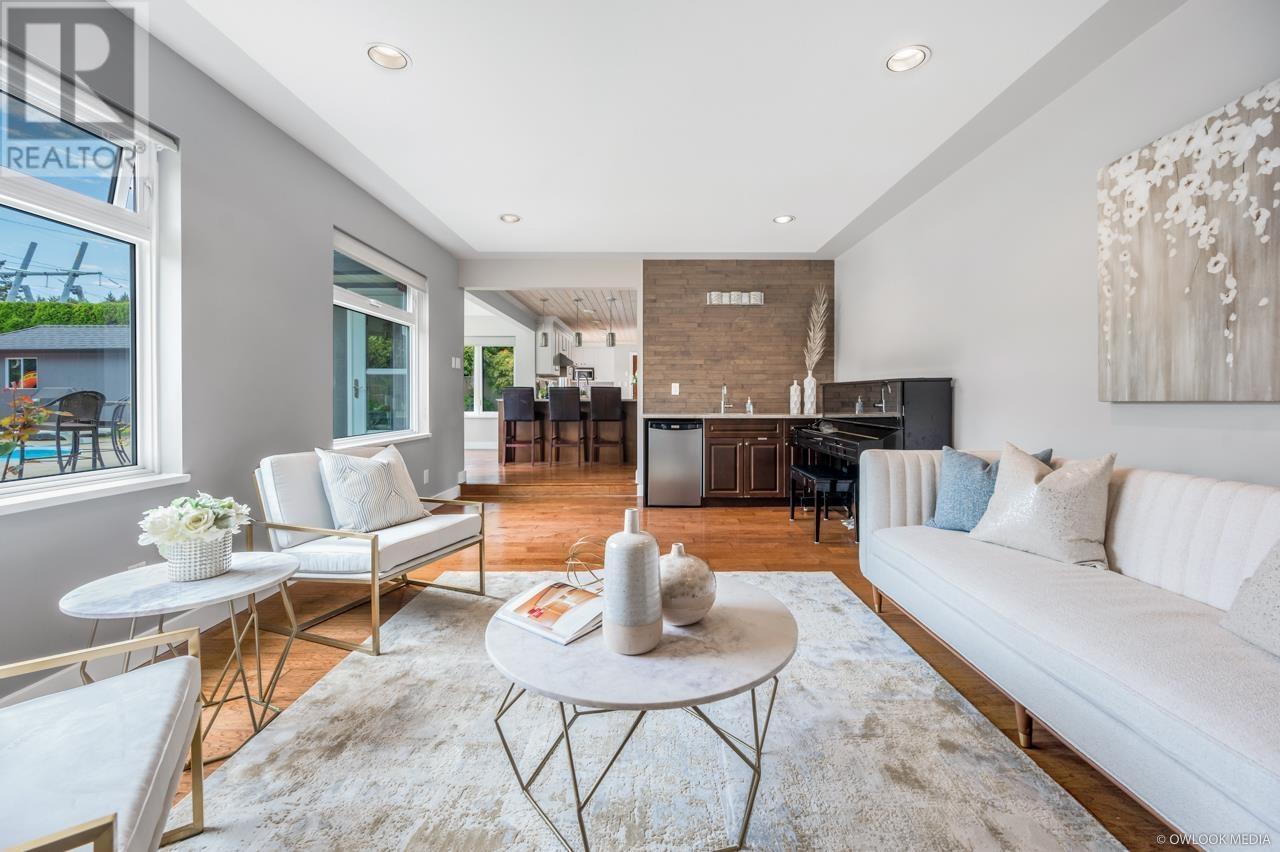 4888 3 AVENUE, Delta real estate listing R3009913