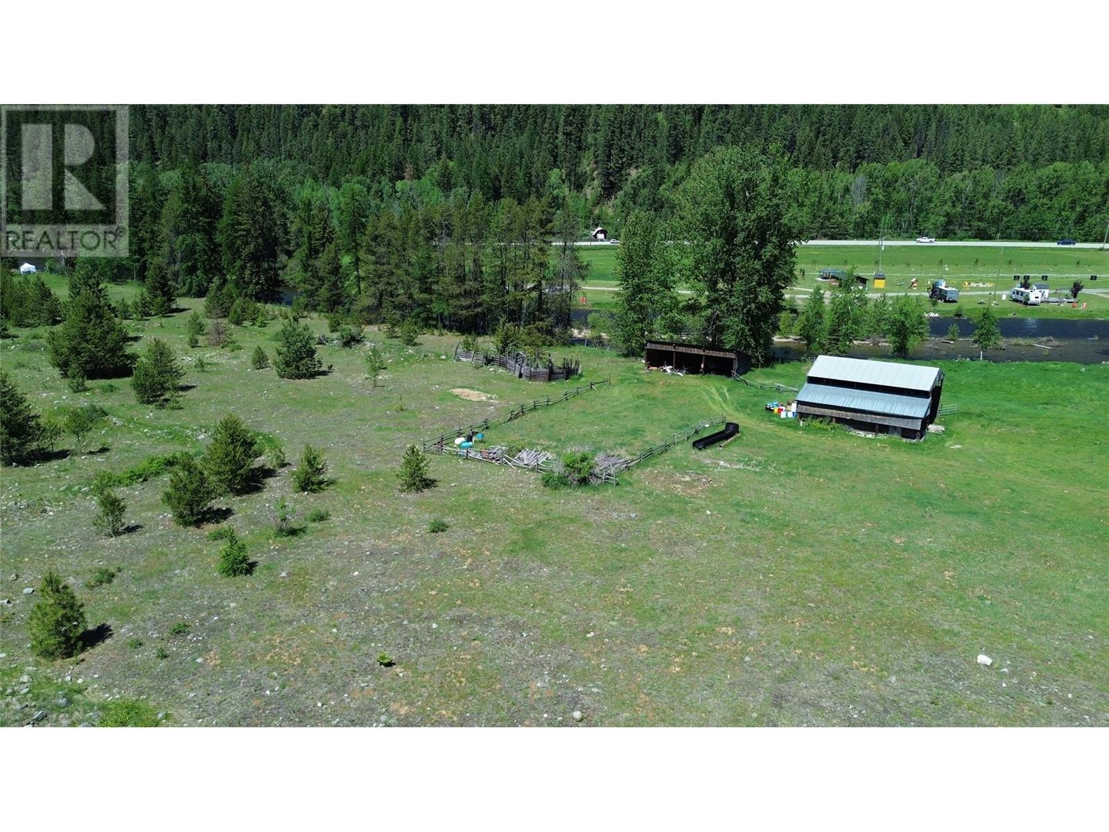Other for Sale in Yahk – 8623 3/95 Highway, Yahk - Image 10
