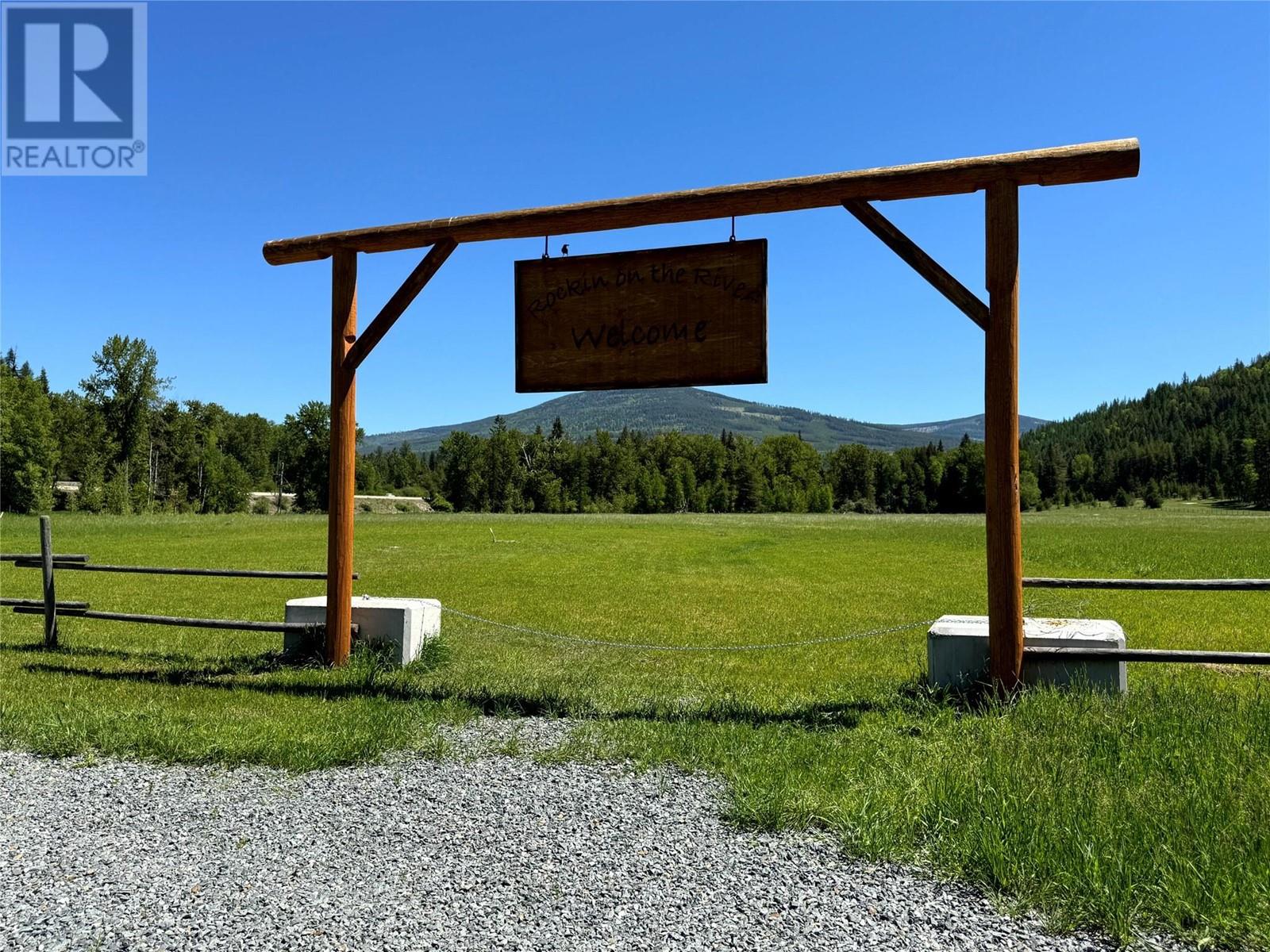 Other for Sale in Yahk – 8623 3/95 Highway, Yahk - Image 13