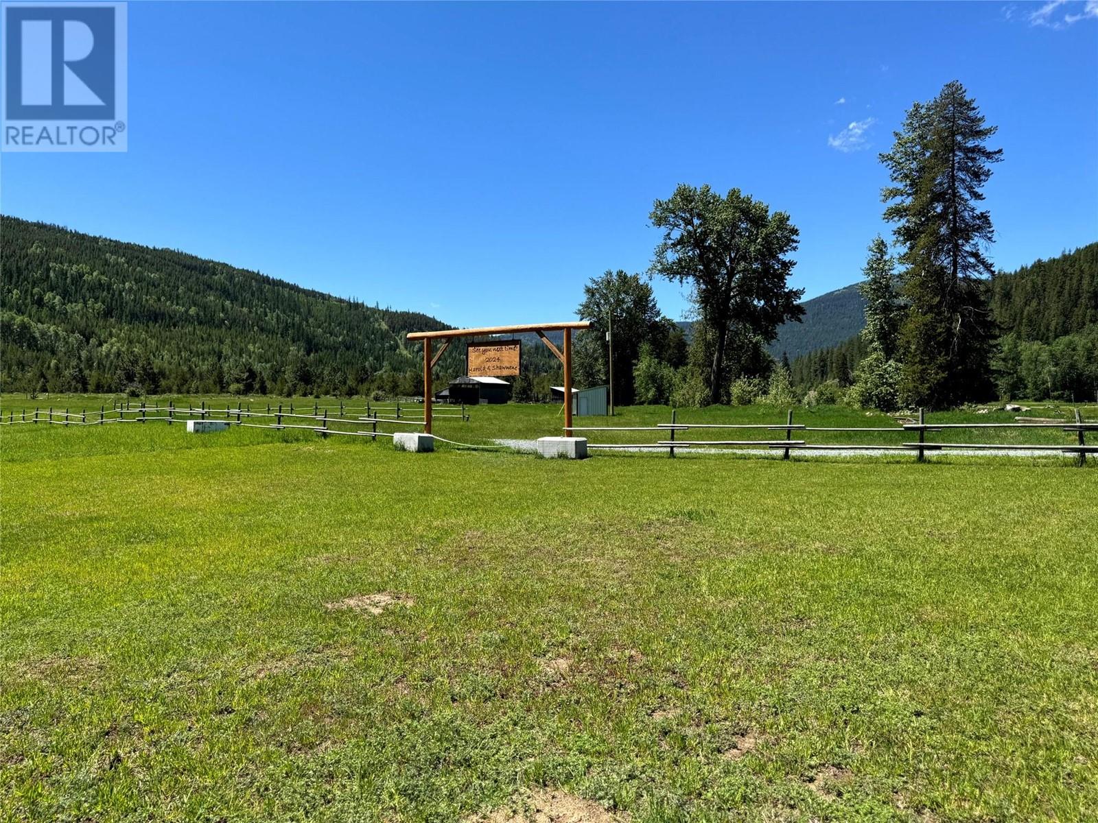 Other for Sale in Yahk – 8623 3/95 Highway, Yahk - Image 39
