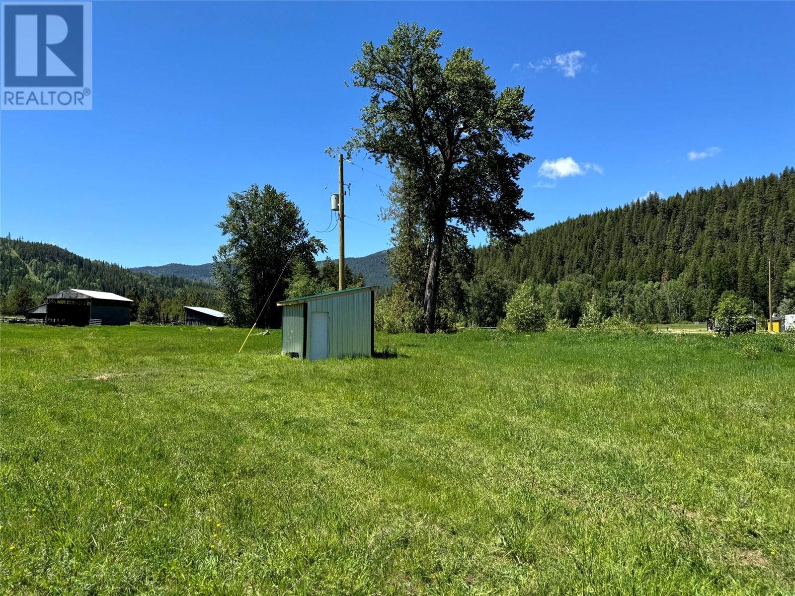 Other for Sale in Yahk – 8623 3/95 Highway, Yahk - Image 42