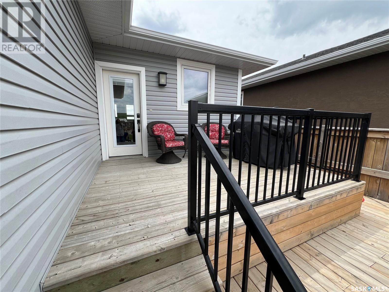 Photo 38 of 617 Douglas Drive, Swift Current SK