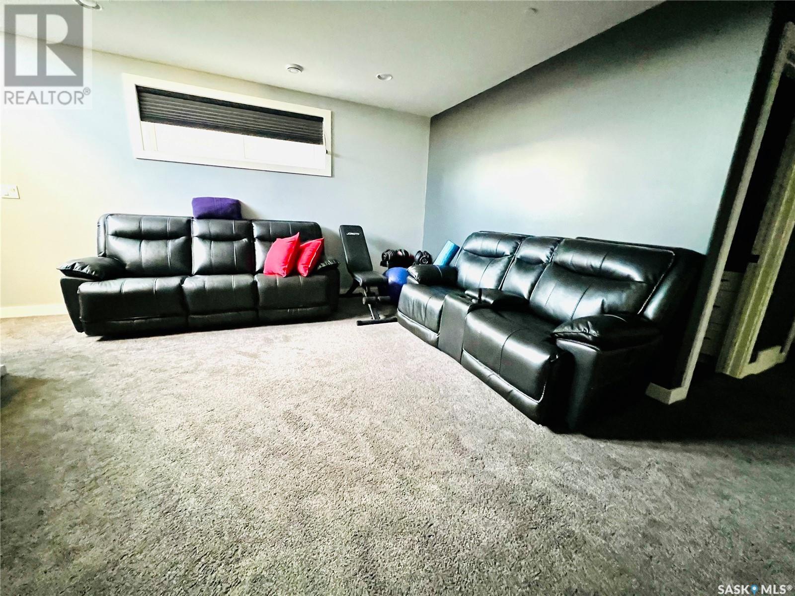 Photo 30 of 617 Douglas Drive, Swift Current SK