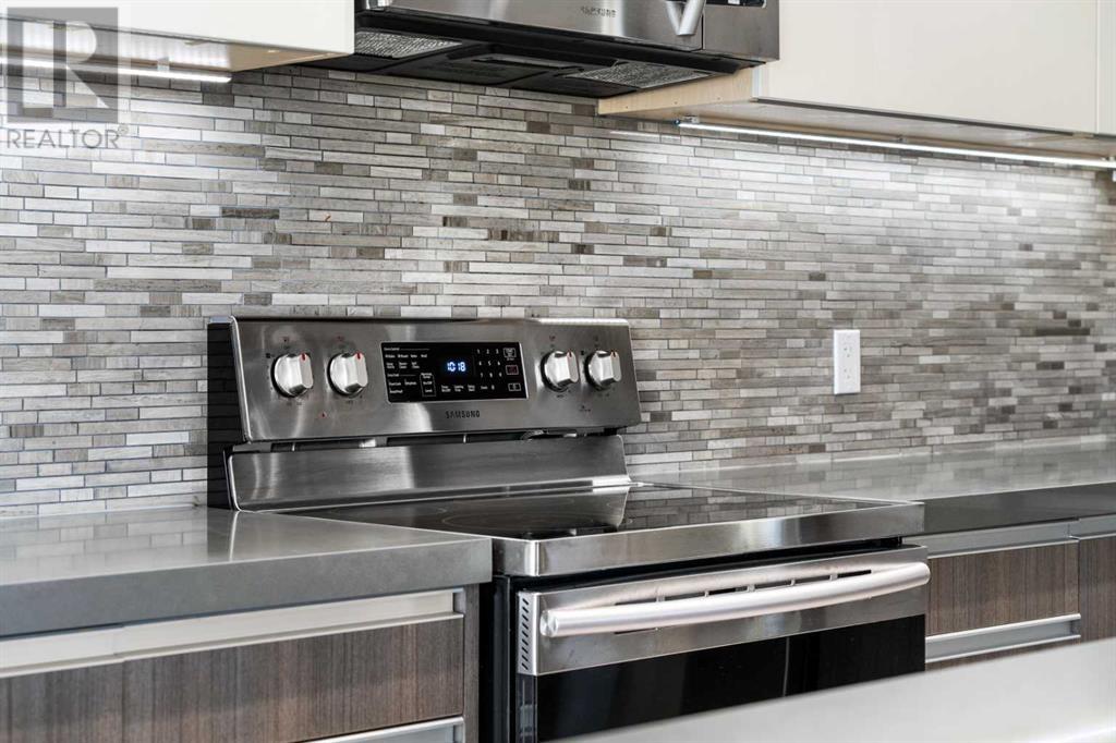 Single Family House for Sale in    Avenue NE Crescent Heights Calgary 