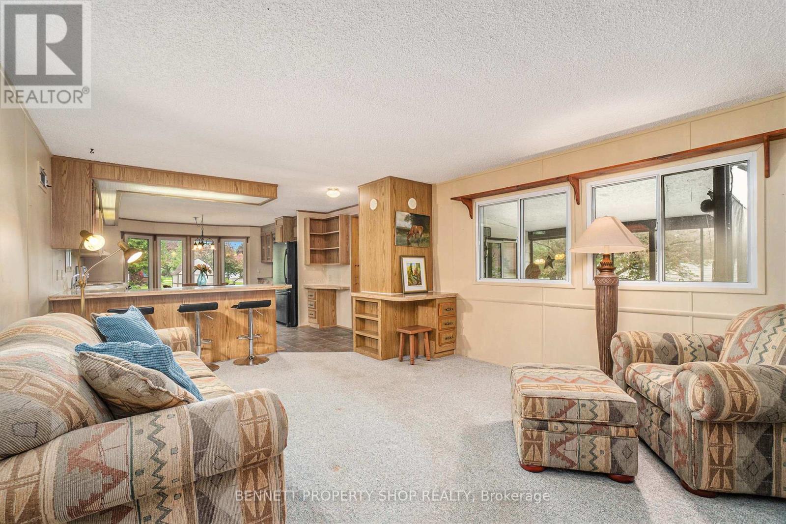 Photo 3 of 36 Woodside Lane, Mcnab Braeside ON