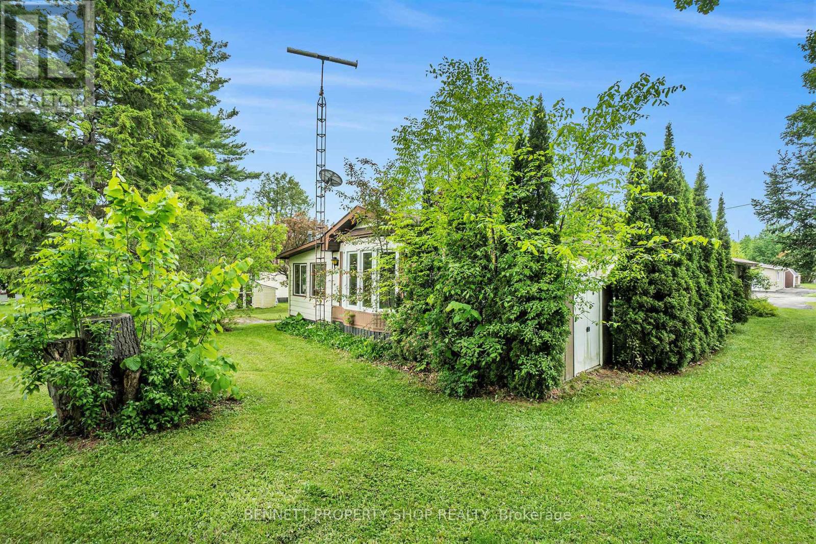 Photo 19 of 36 Woodside Lane, Mcnab Braeside ON