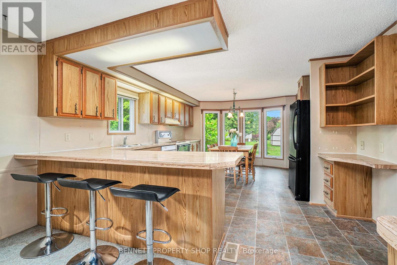 Photo 5 of 36 Woodside Lane, Mcnab Braeside ON