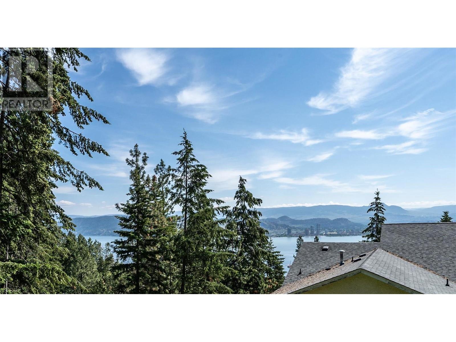  1525 Scott Crescent, West Kelowna