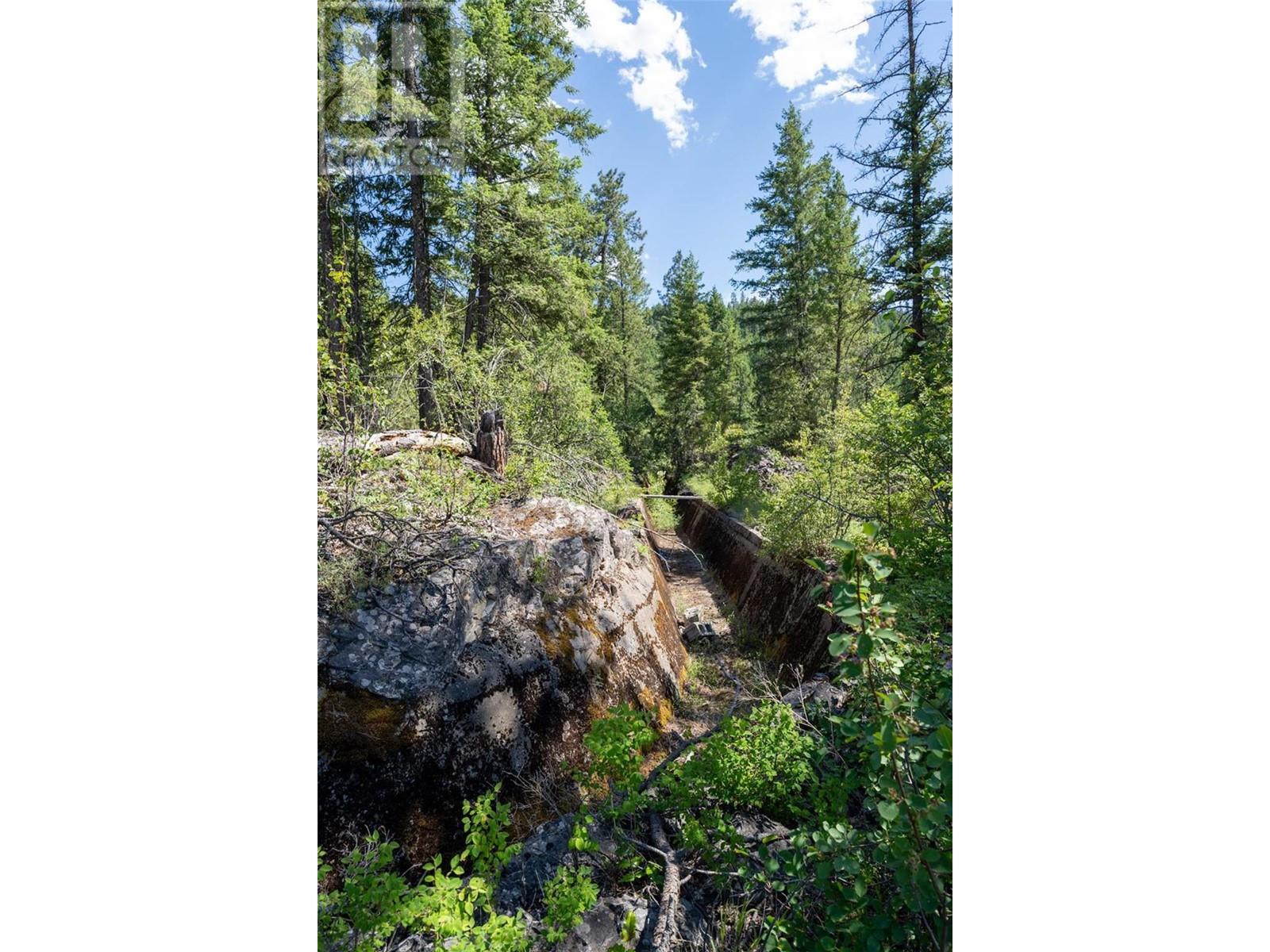  5401-5403 McCulloch Road, Kelowna