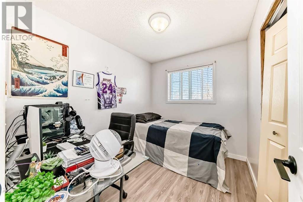 Single Family House 4 Level for Sale in  Bridleglen Road SW Bridlewood Calgary 