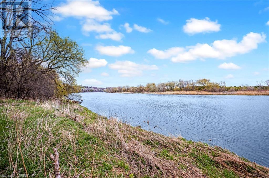 Photo 6 of 245 Hardy Road, Brantford ON