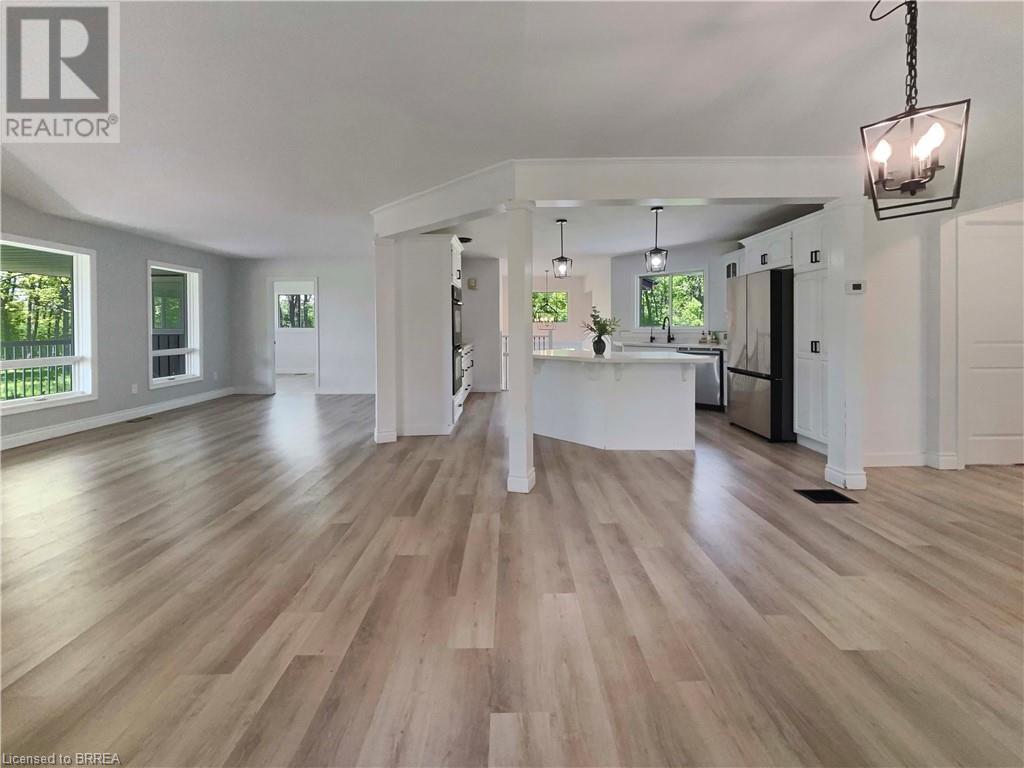 Photo 13 of 245 Hardy Road, Brantford ON