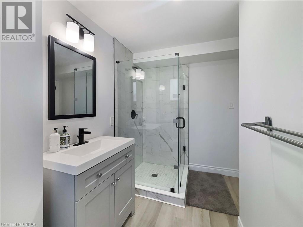 Photo 25 of 245 Hardy Road, Brantford ON
