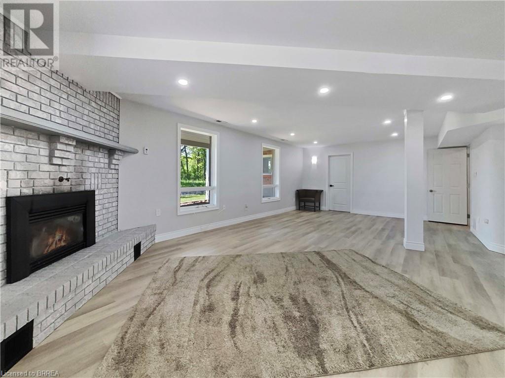 Photo 28 of 245 Hardy Road, Brantford ON