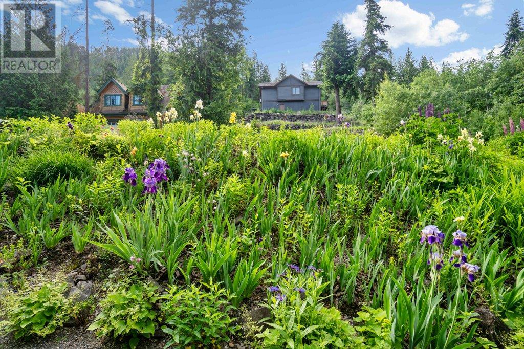 Photo 5 of 2593 Duncan Road, Blind Bay BC