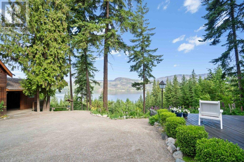Photo 6 of 2593 Duncan Road, Blind Bay BC