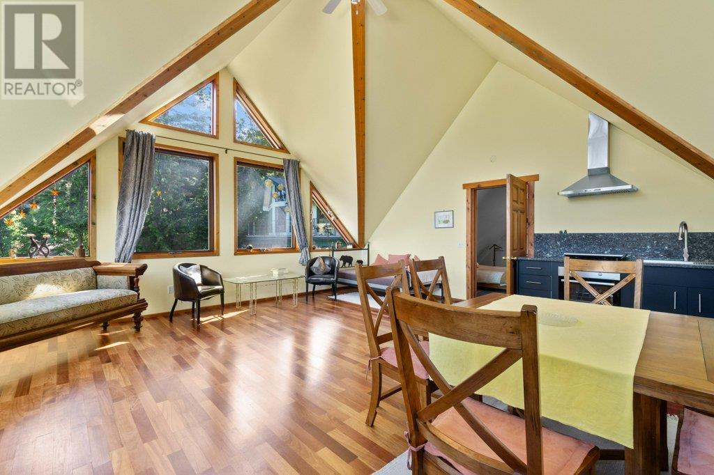 Photo 9 of 2593 Duncan Road, Blind Bay BC