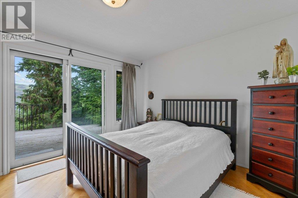 Photo 92 of 2593 Duncan Road, Blind Bay BC