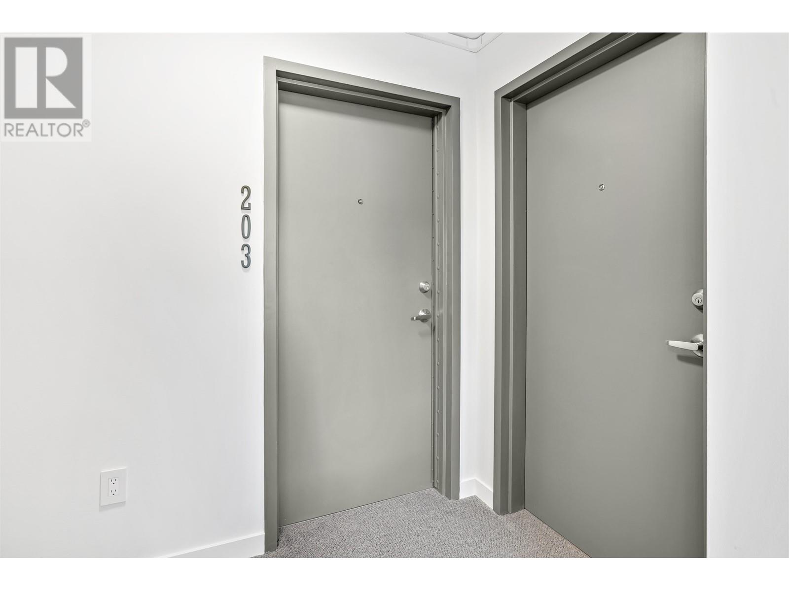 203 8690 MONTCALM STREET, Vancouver real estate listing R3009995