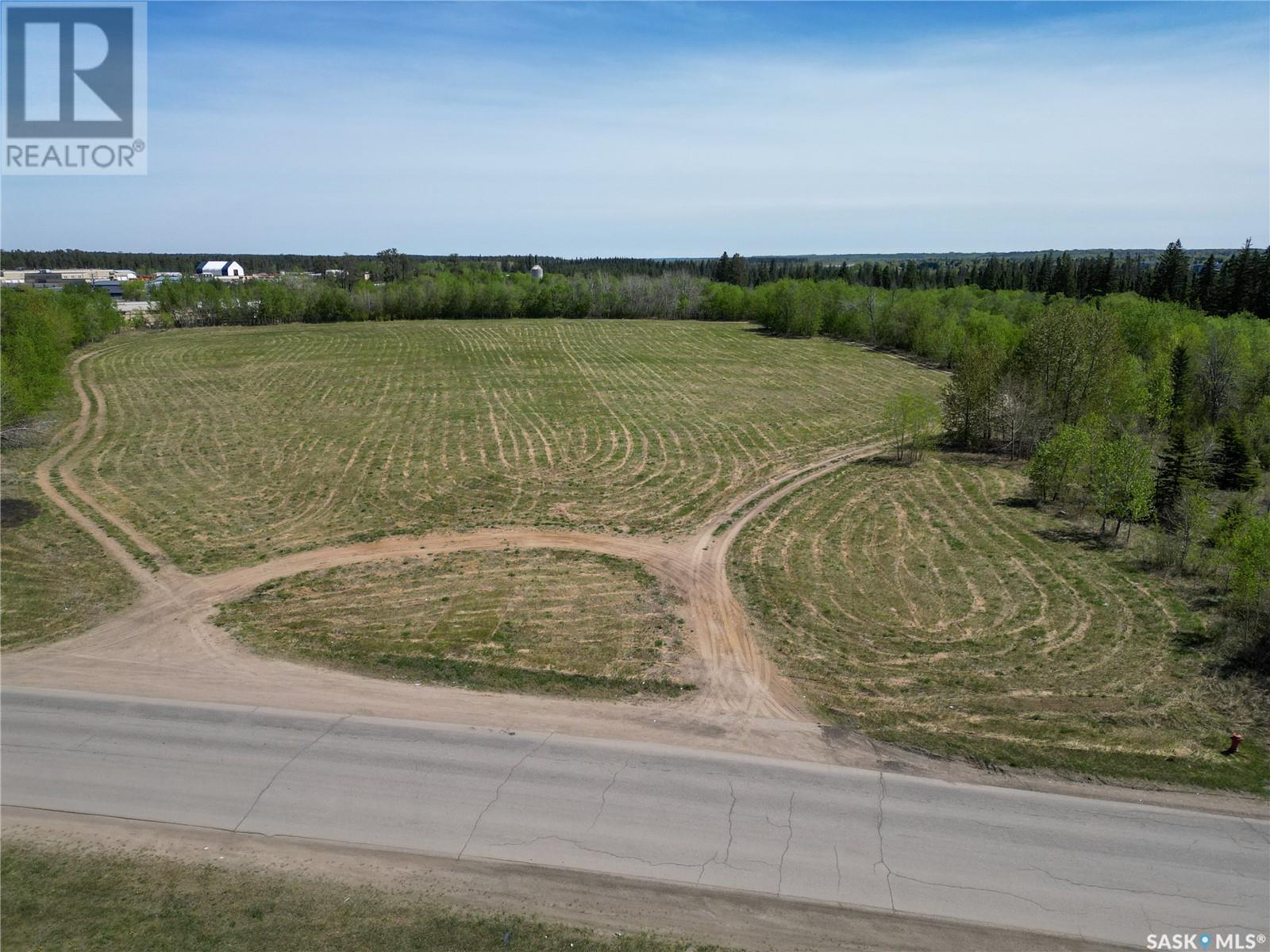 Photo 18 of 970 Central Avenue N, Prince Albert SK