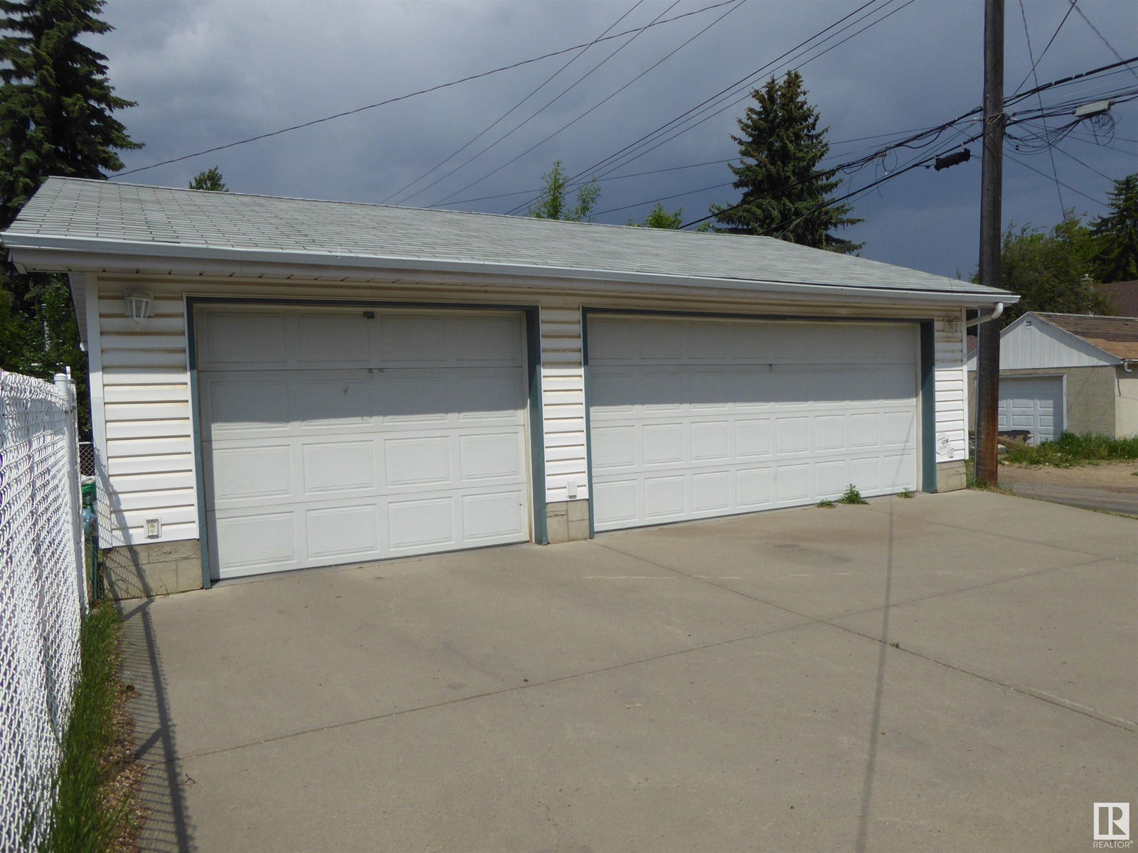 Photo 15 of 11423 127 St Nw, Edmonton AB