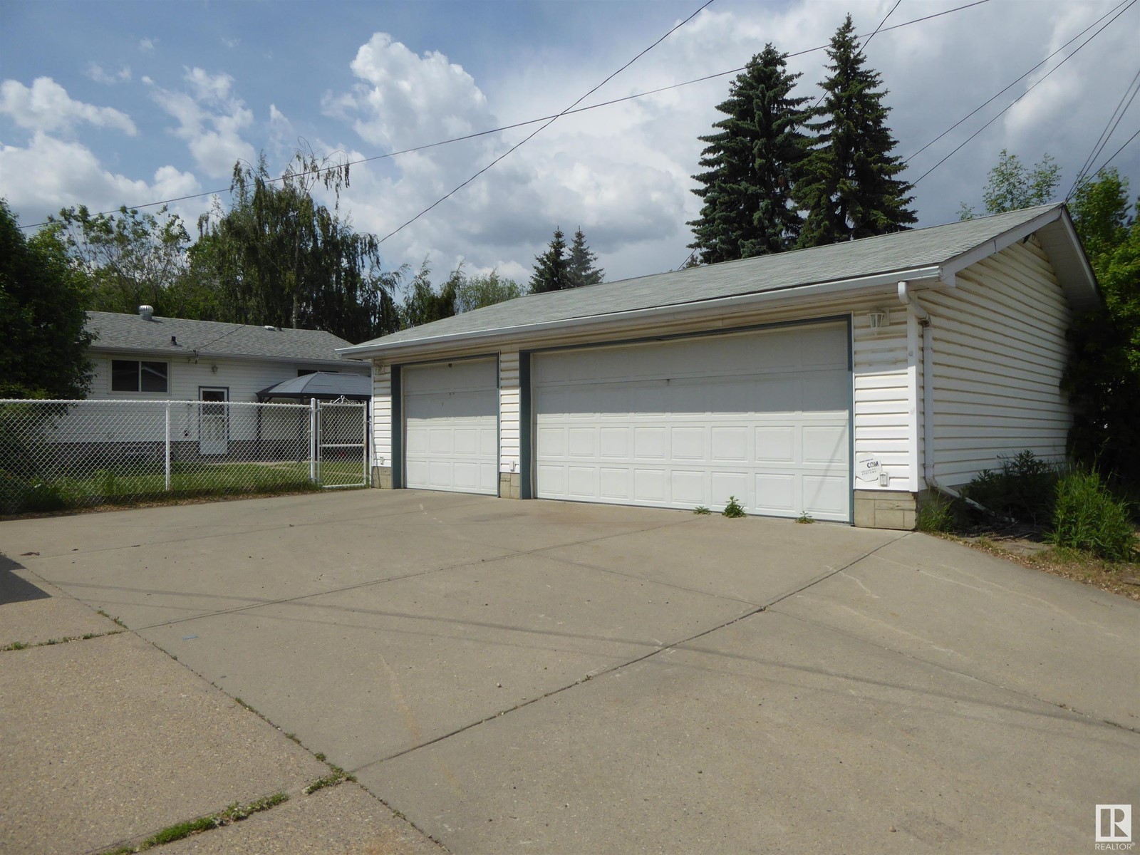 Photo 8 of 11423 127 St Nw, Edmonton AB