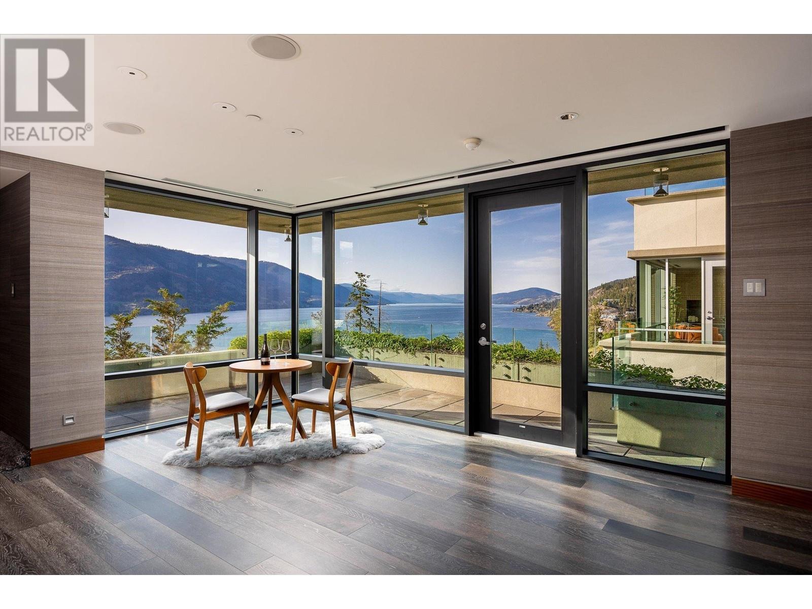 19 180 Sheerwater Court, Kelowna