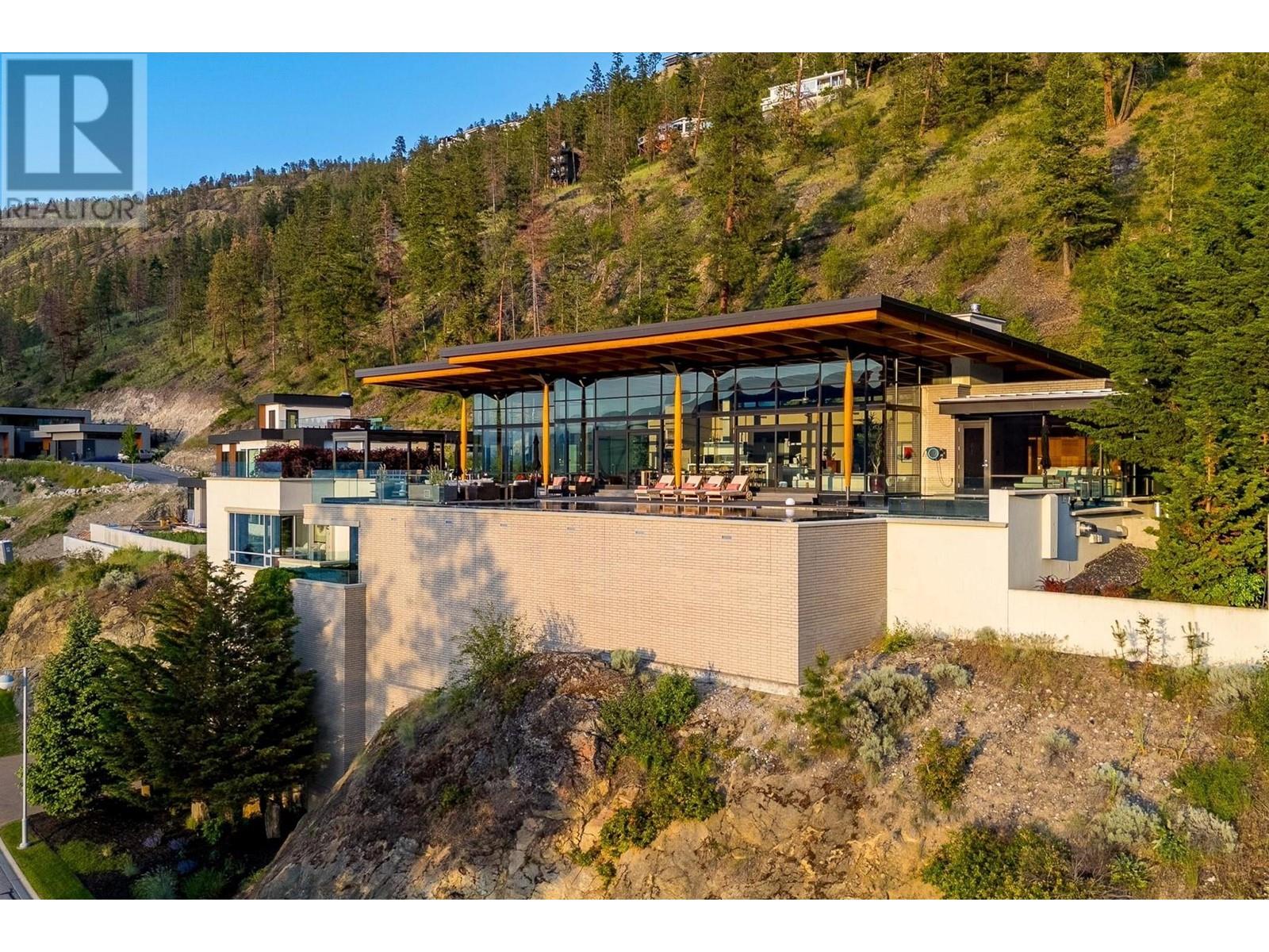 19 180 Sheerwater Court, Kelowna