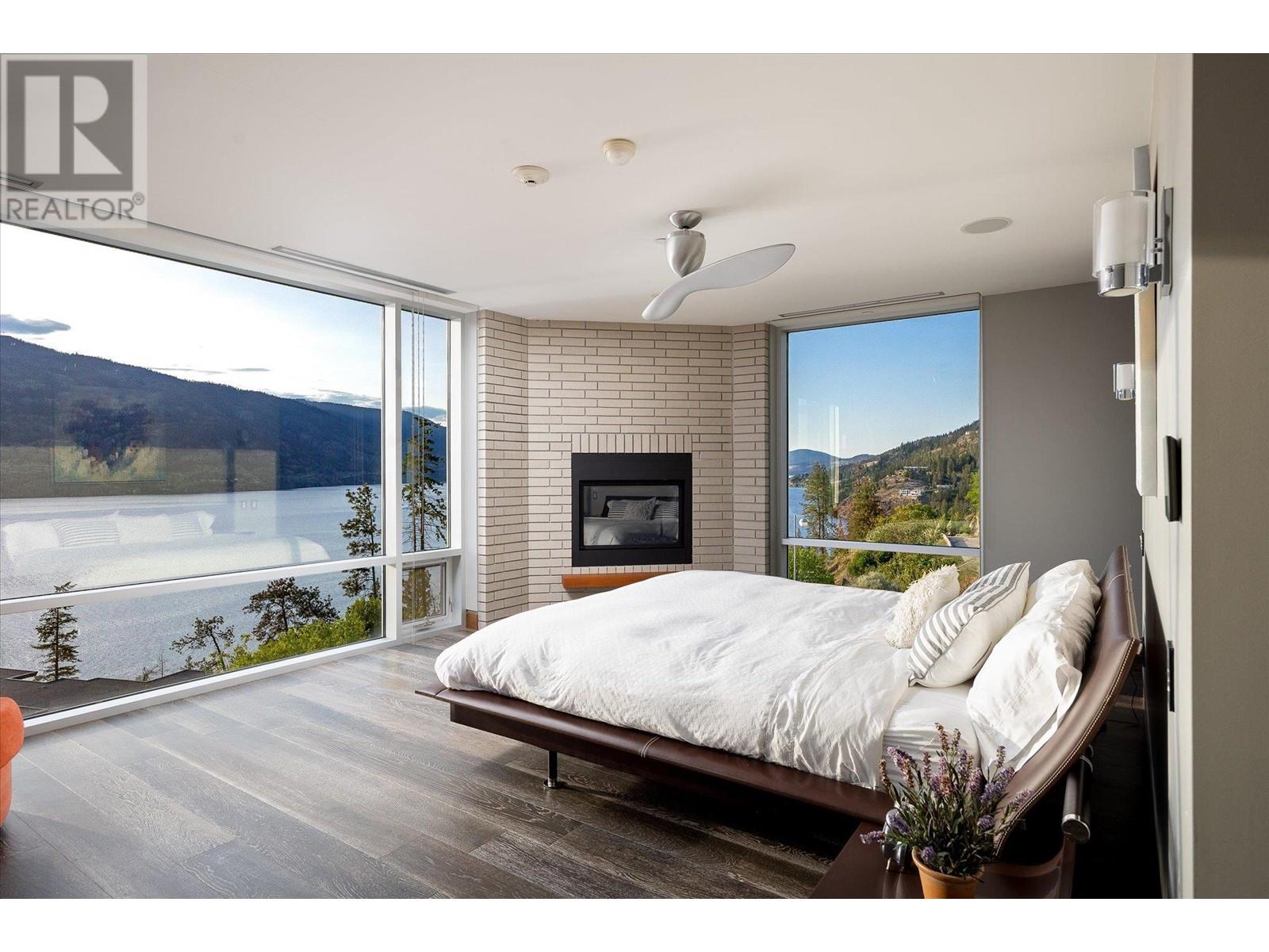 19 180 Sheerwater Court, Kelowna