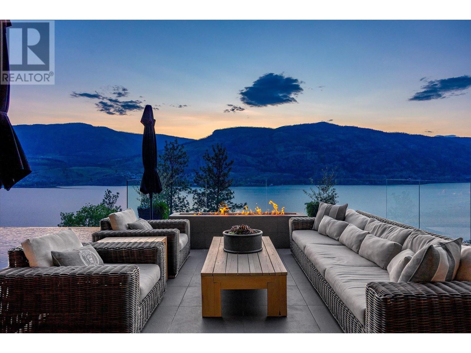 19 180 Sheerwater Court, Kelowna