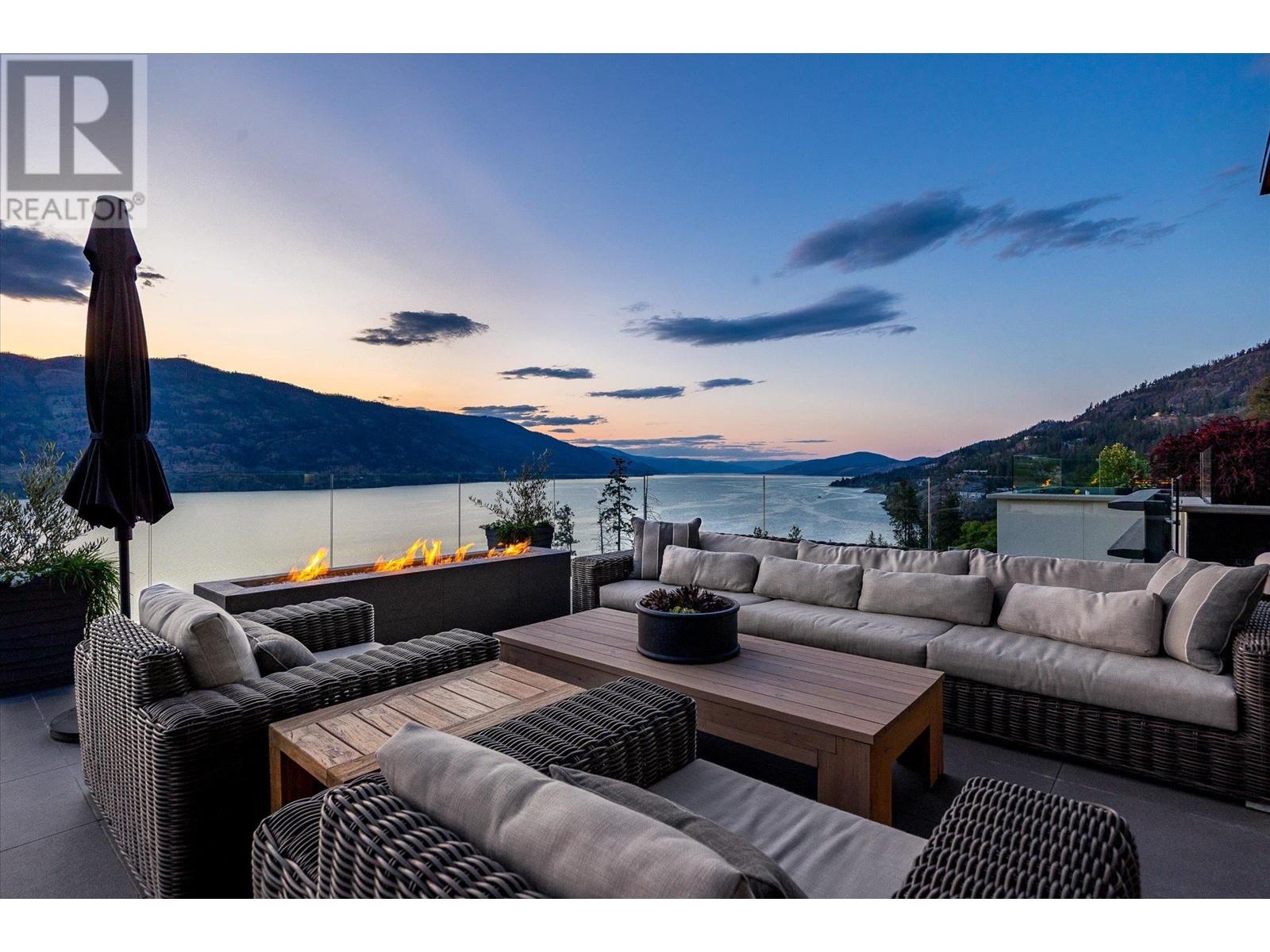 19 180 Sheerwater Court, Kelowna