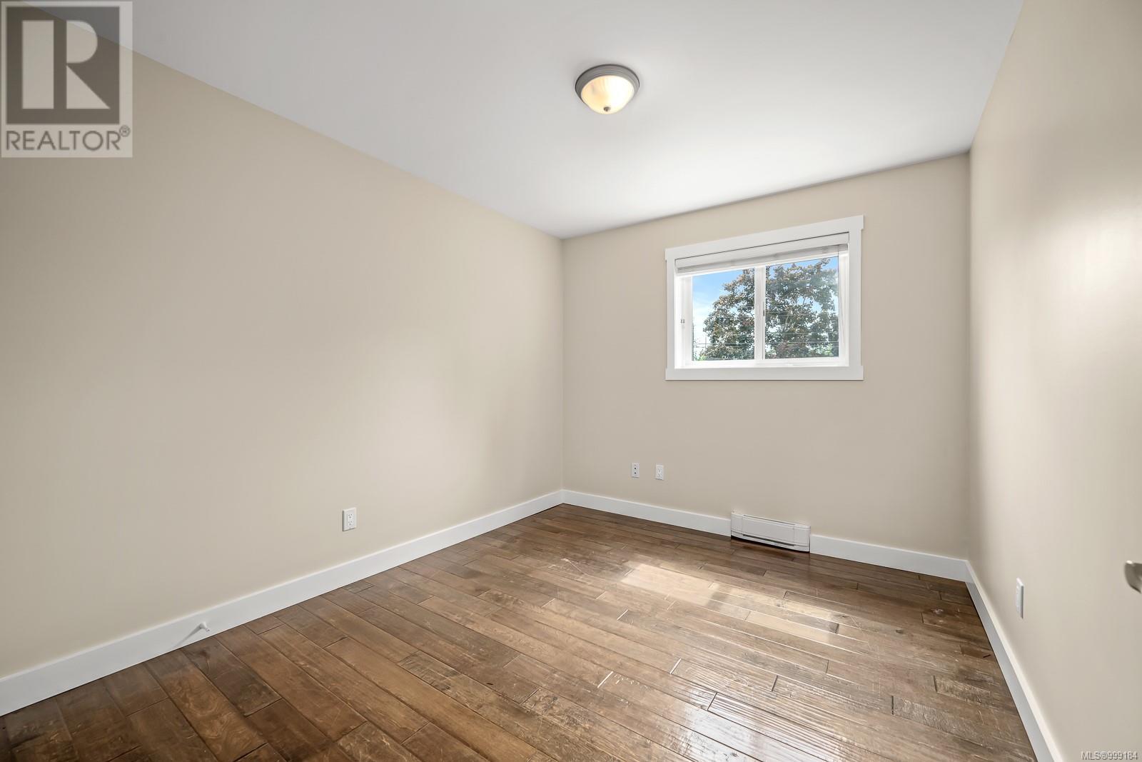 Photo 19 of 1401 22nd St, Courtenay BC