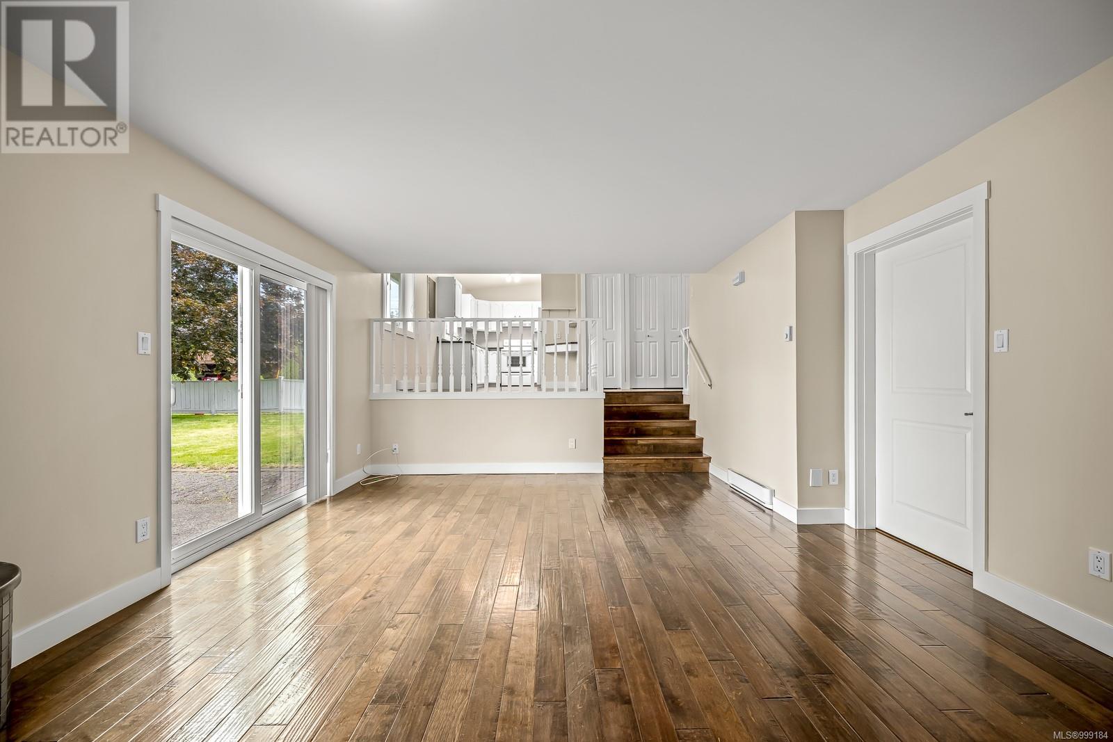 Photo 16 of 1401 22nd St, Courtenay BC