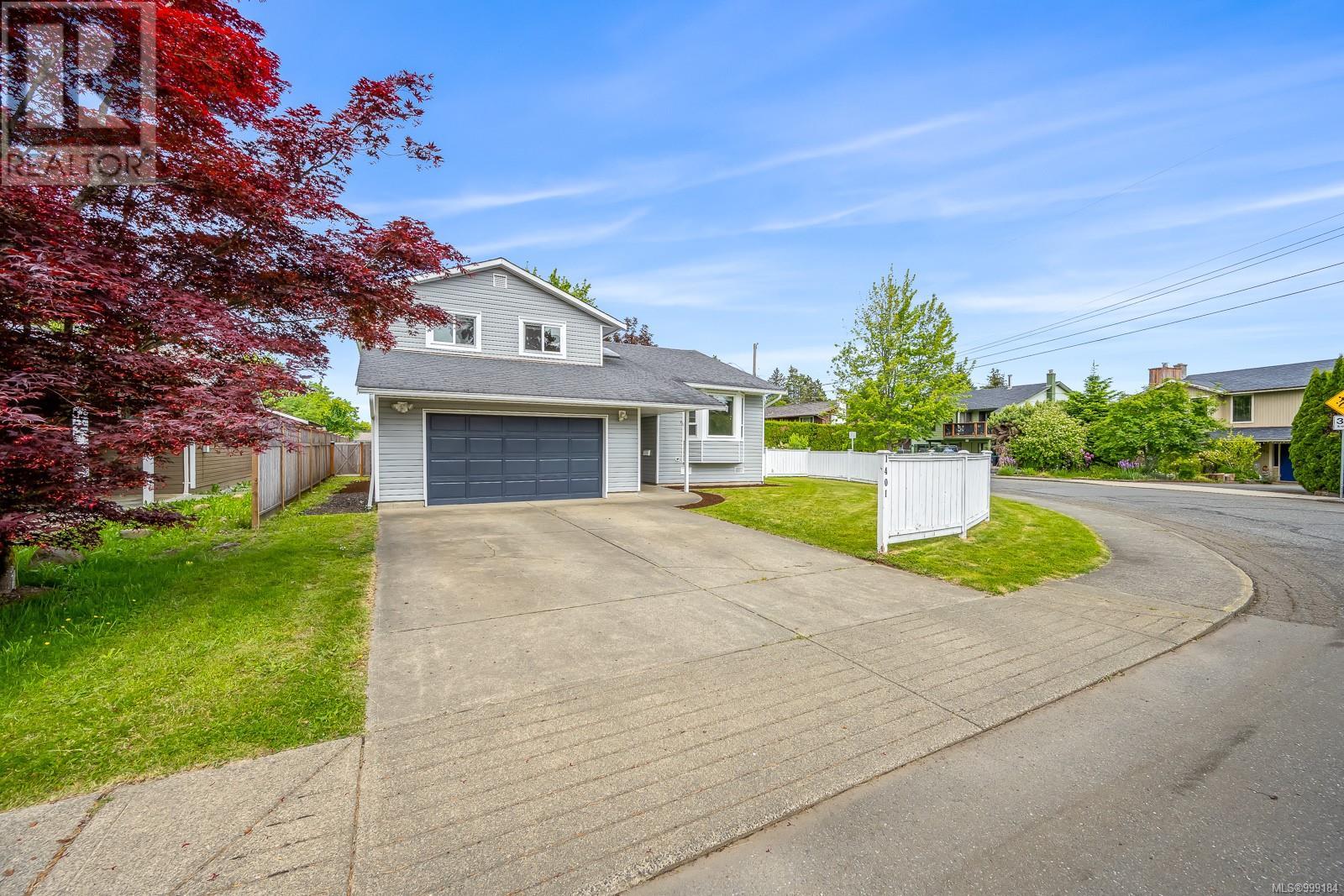 Photo 12 of 1401 22nd St, Courtenay BC